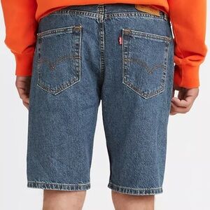 Levi's 505 Jean Shorts with Classic Medium Blue Denim size 30